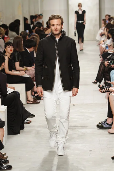 Look 57